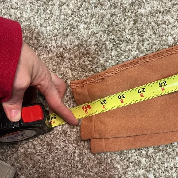 Alphalete Women's Rust Leggings - Picture 4 of 5